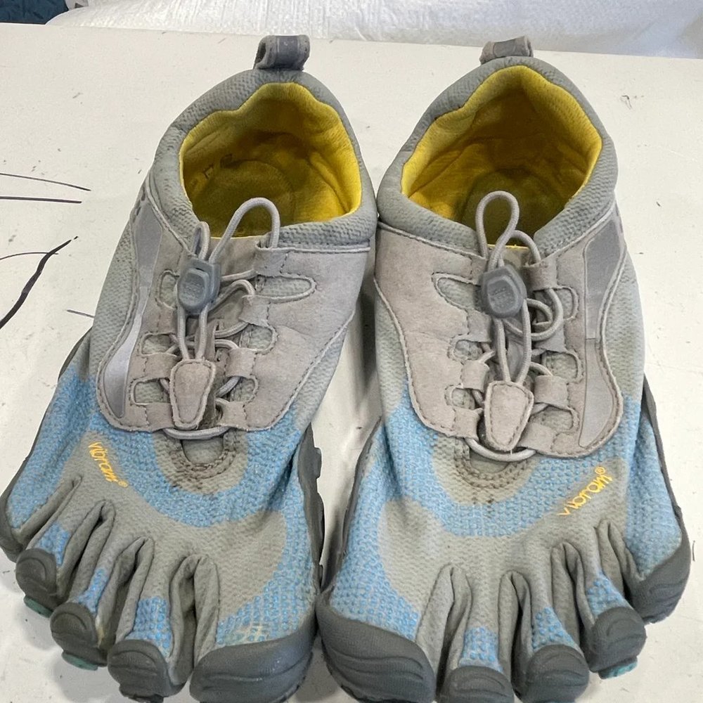 Vibram five finger womens gray blue barefoot running athletic shoes W356 size 39